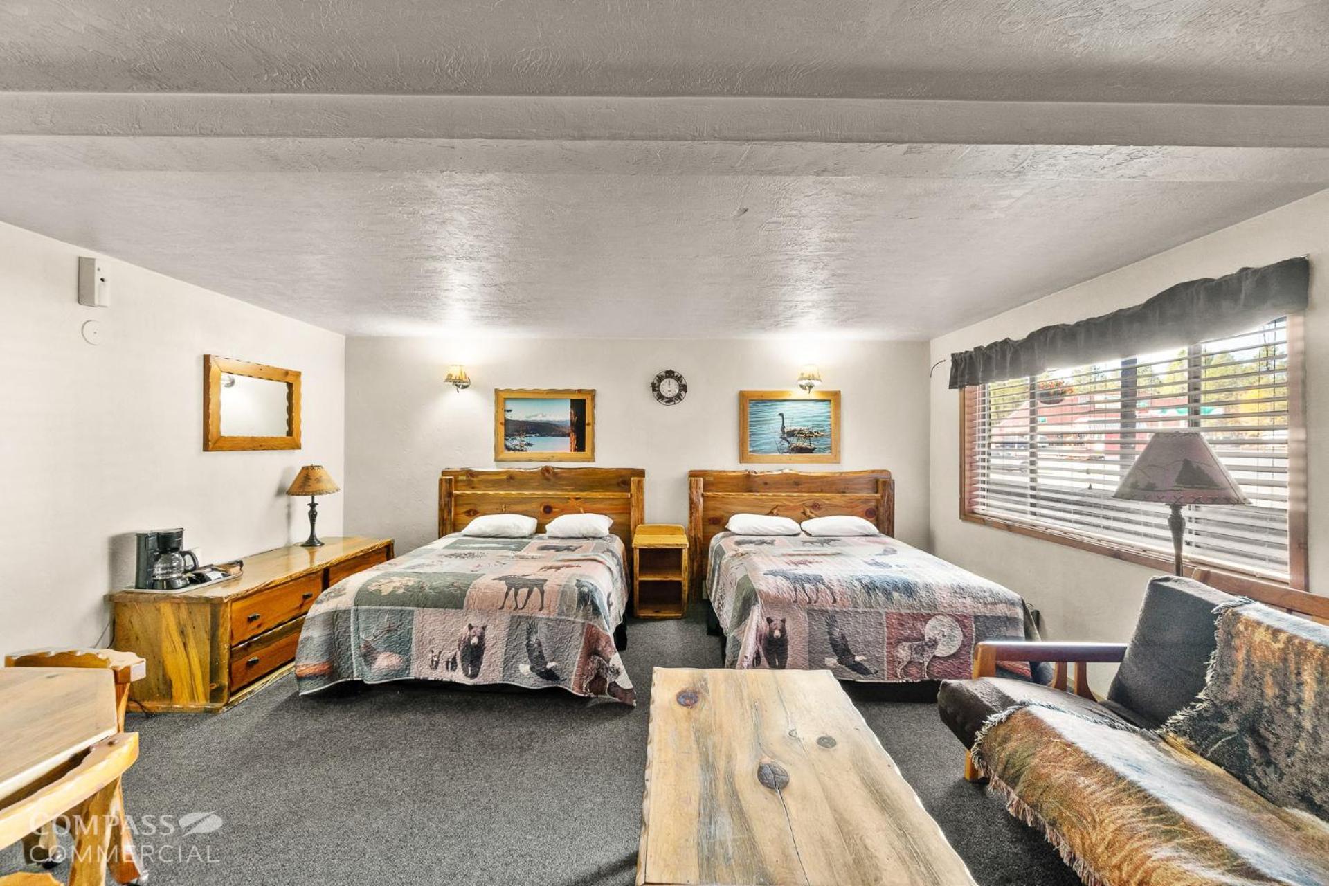Willamette Pass Inn & Chalets Odell Lake ภายนอก รูปภาพ