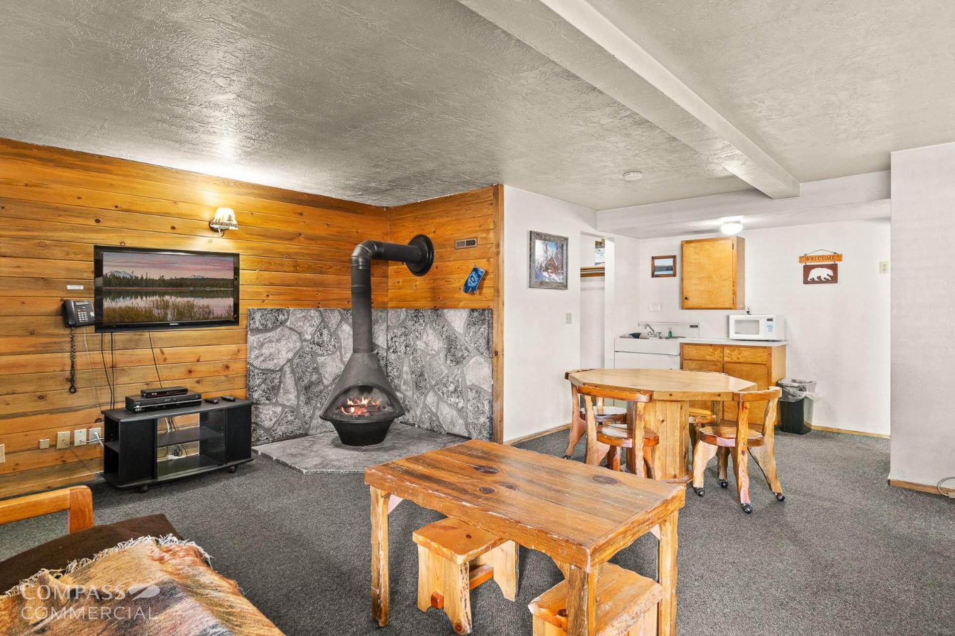 Willamette Pass Inn & Chalets Odell Lake ภายนอก รูปภาพ